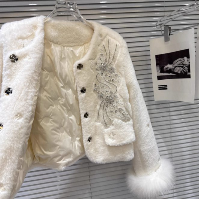 $ 145 | Short white coat with embellishments - Image 3
